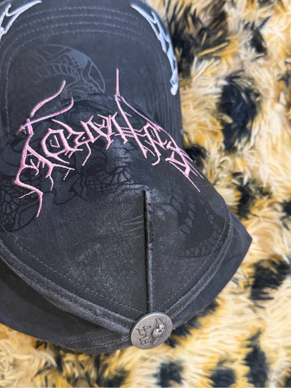 Ed Hardy Black Baseball Cap with Pink Embroidered Logo - Picture 6 of 6
